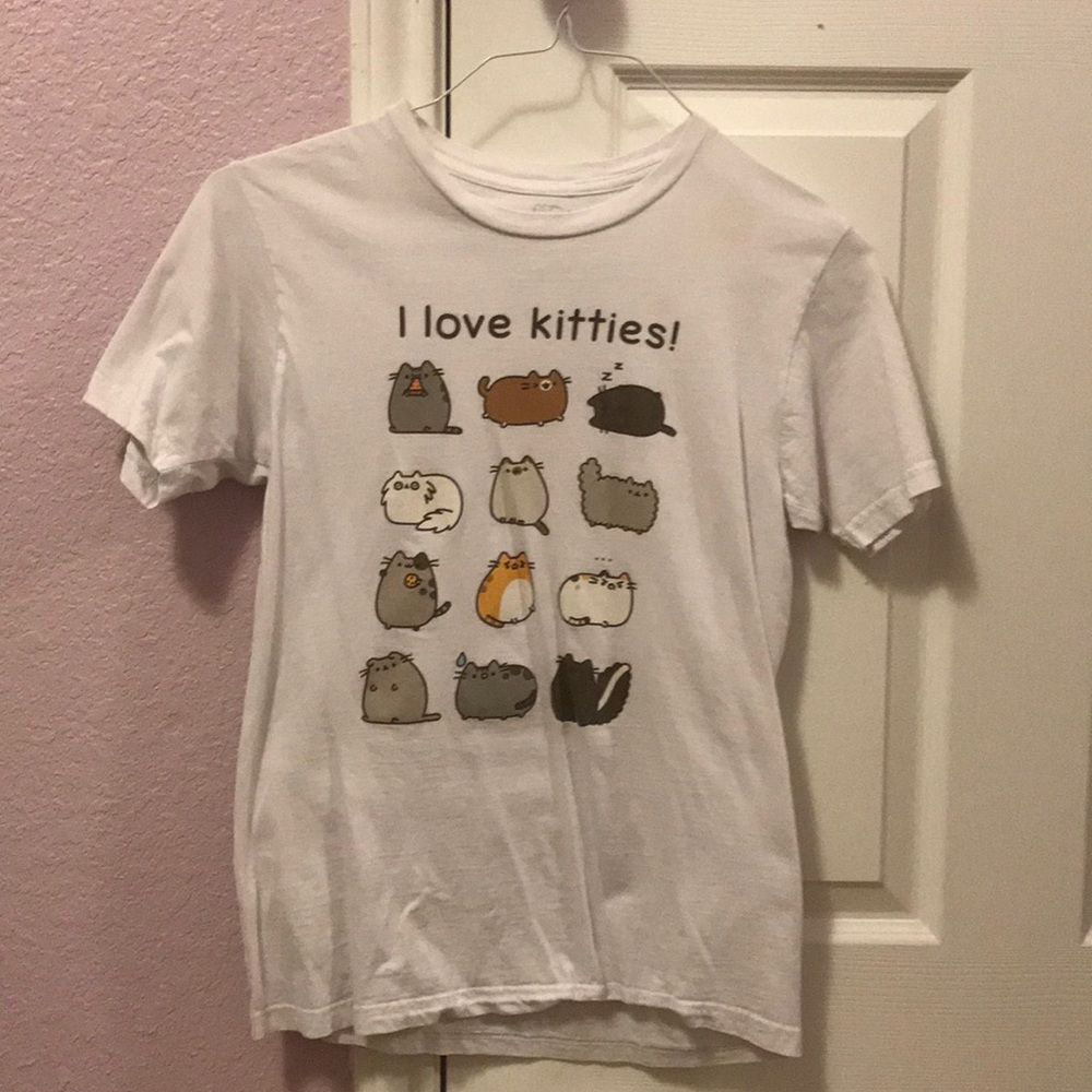 Hot Topic Pusheen Cats Kitties Short Sleeve Shirt